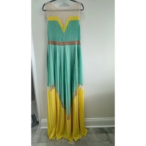 BCBGMAXAZRIA Pleated Maxi Gown Size Large